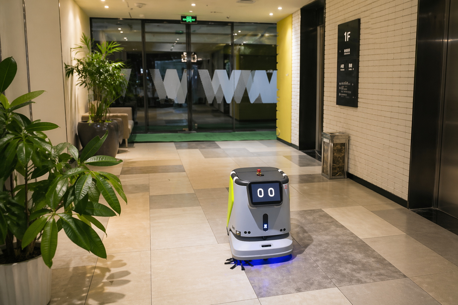 中型室内清洁机器人